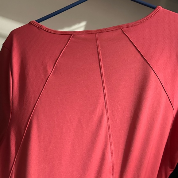 Under Armor athletic shirt size large - Picture 7 of 8